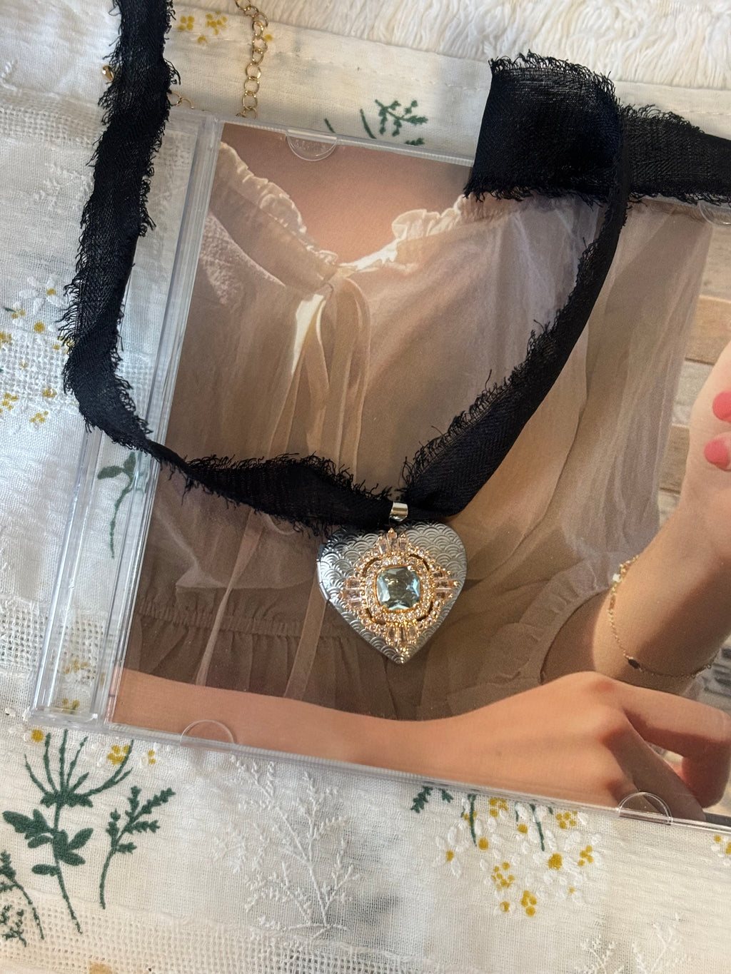 The Abyssal Heart. Vintage Sea-Green Stone Heart Locket Ribbon Necklace