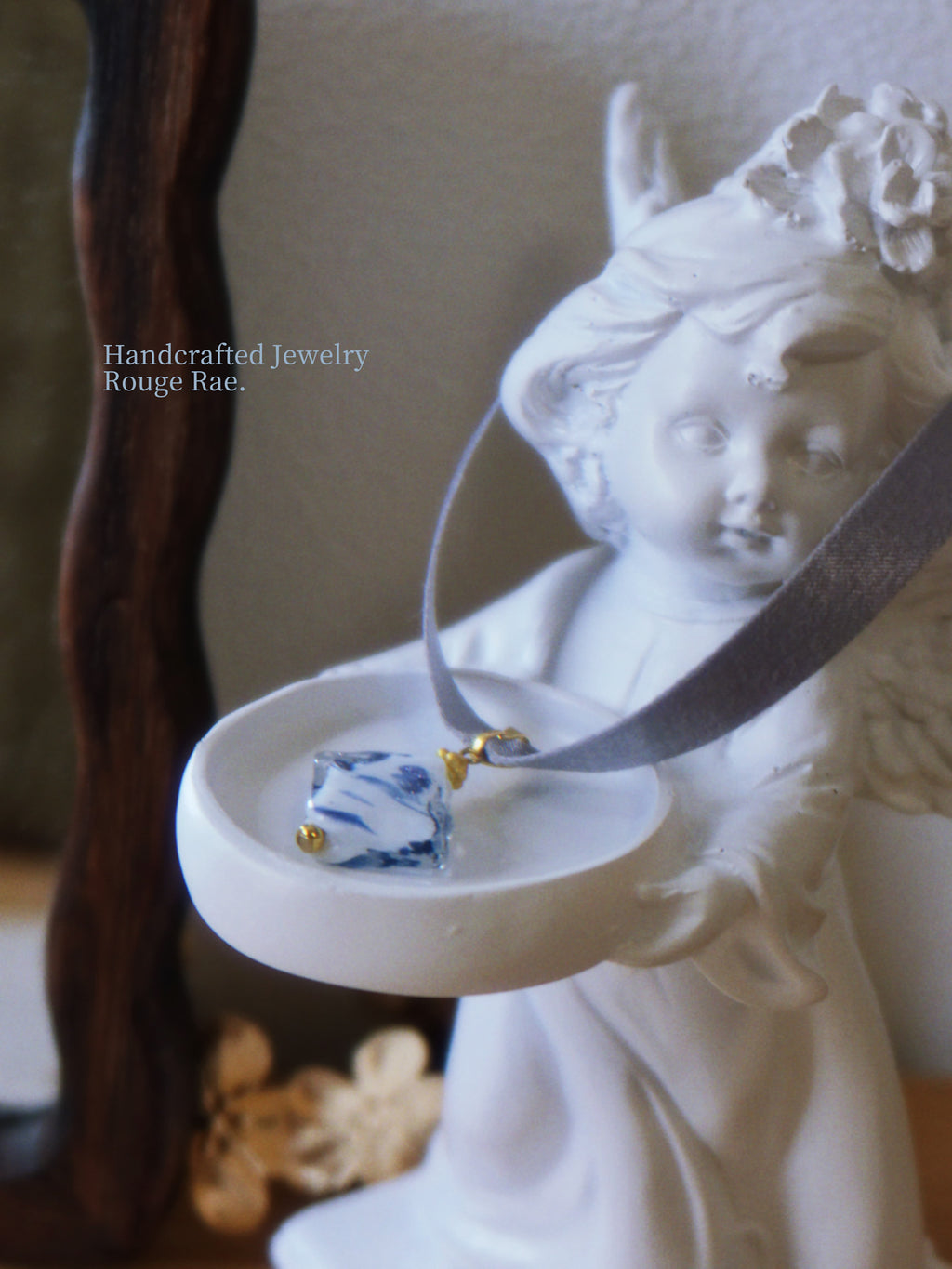 The Floating Ink. Chinoiserie Diamond Lampwork Glass Ribbon Necklace