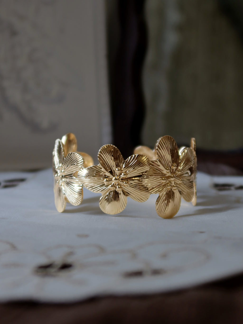 The Gilded Flora – Sculptural Relief Cuff