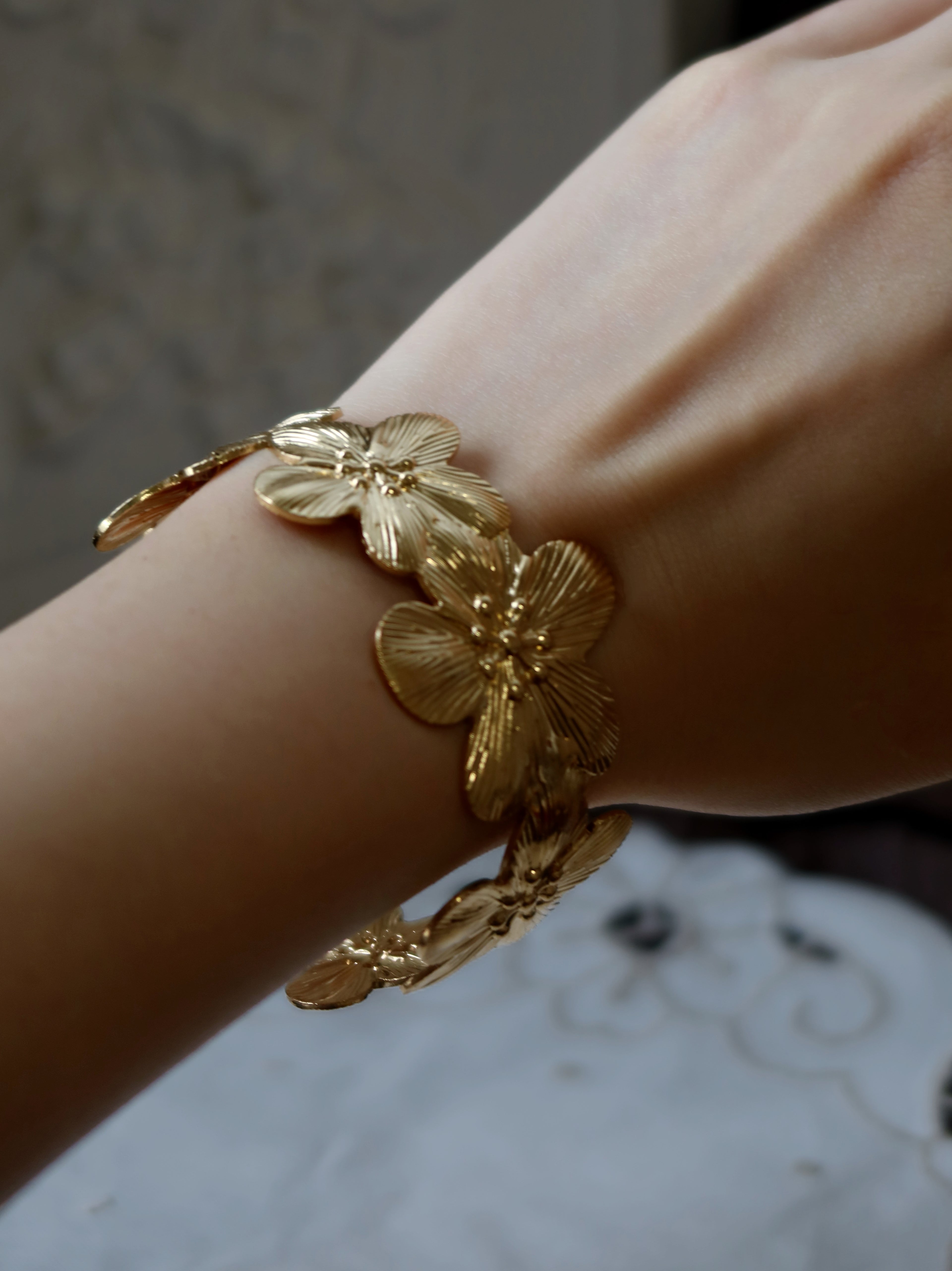 The Gilded Flora – Sculptural Relief Cuff